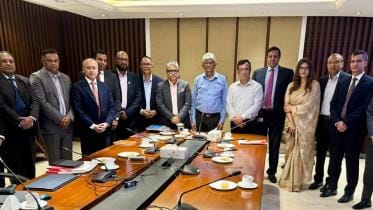 collaboration between private and public sectors