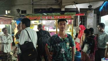 Forget startups, Nafiz Azad Prithibi’s food cart is schooling us on Business 101