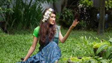 Sacred blooms, eternal love: Flowers in worship and puja fashion