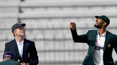 Shan Masood, Ollie Pope.jpg