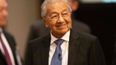 Mahathir Mohamad admitted to heart institute