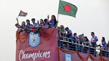 Ekushey Padak for women's football team