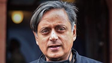 Shashi Tharoor reacts to Mamata Banerjee's remark