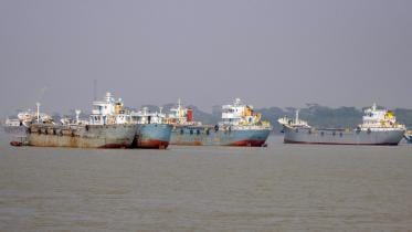 Mongla cargo workers strike
