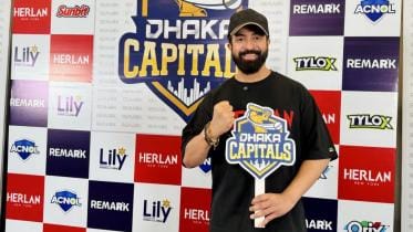 Shakib Khan cheers on Dhaka Capitals’ victory from Mumbai