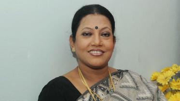 Lalon singer Farida Parveen recovers, returns home after thirteen days.jpg