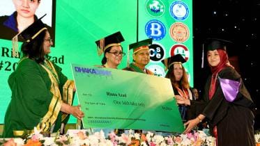 iubat_holds_8th_convocation.jpg