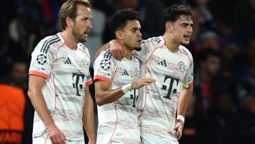 Luis Diaz-Harry Kane.jpg