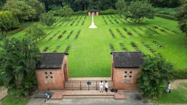 commonwealth-war-cemetery.jpg