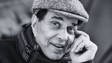 Dharmendra passes away