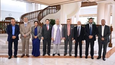 Yunus meeting with CEC and commissioners