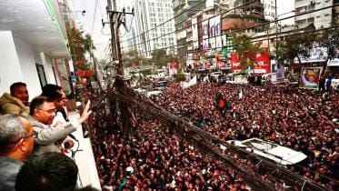 Tarique Rahman visits Nayapaltan office