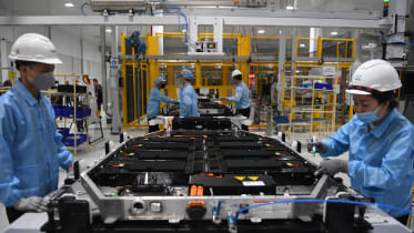 Online-Electric car batteries could boost grid storage study.jpg