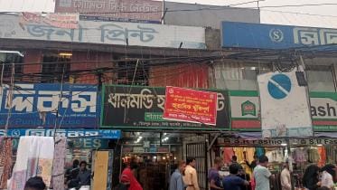 Dhanmondi Hawkers Market at risk of fire