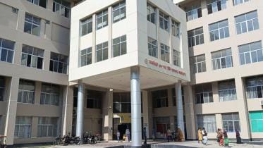 Old hospital building in bed crisis patients suffering on floor_82fe_1.jpg