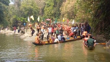 Debota Kum tourism influx.jpg