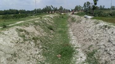 UPDATED- Delay in Gopinathpur canal project leaves 3000 farmers in limbo.jpg