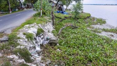 river erosion khulna.jpg
