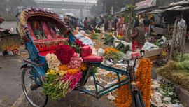 Valentine’s and Falgun shifts Dhaka's flower markets into overdrive before the city wakes