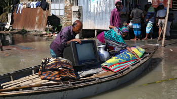 The issue of finance for helping the victims of human-induced climate change has now become the most urgent climate issue.