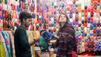 Guide to street shopping in Dhaka Guide to street shopping in Dhaka