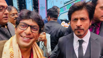 Chanchal Chowdhury shares the stage with Amitabh and SRK Chanchal Chowdhury shares the stage with Amitabh and SRK