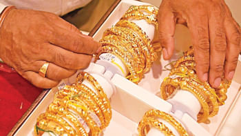 Jewellers cut gold prices by Tk 1,166 a bhori today Jewellers cut gold prices by Tk 1,166 a bhori today