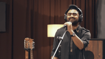 Living Room Session: Imran and Pavel weave together ‘Gole Male Pirit Koro Na’ Living Room Session: Imran and Pavel weave together ‘Gole Male Pirit Koro Na’