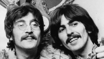 Guitar played by John Lennon and George Harrison on ‘Help!’ to be auctioned Guitar played by John Lennon and George Harrison on ‘Help!’ to be auctioned