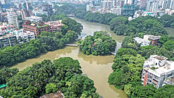 Evening walk at city parks: Where walking is more than just exercise! Evolution of Dhanmondi Dhaka