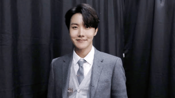 J-Hope donates 200 million won to children's hospital J-Hope donates 200 million won to children's hospital