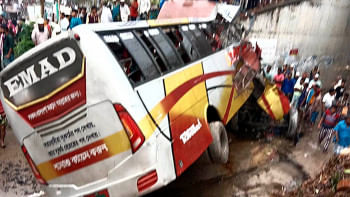 Burst tyre or speeding may have led to Madaripur bus crash: police Madaripur Crash