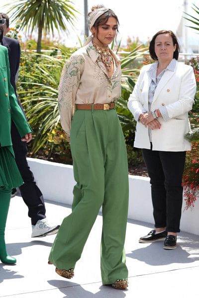 Cannes 2022: The best looks so far Here are 5 of the best dressed celebrities at the 75th Cannes Film Festival.