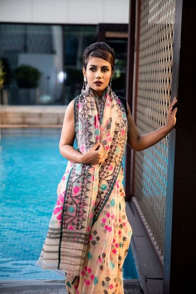 Choose a Jamdani sari for this Eid Choose a Jamdani sari for this Eid