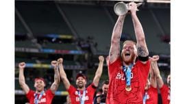 stokes_lifts_world_cup_2022.jpg