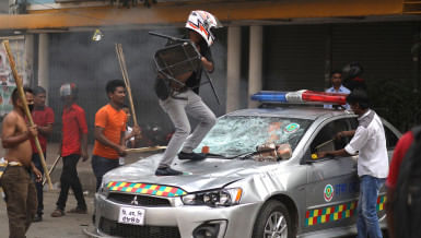 BNP Clash with Police at Paltan BNP Clash with Police at Paltan