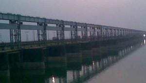 farakka barrage.jpg