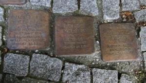 op_-_stolpersteine_in_berlin-lichterfelde.jpg