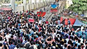 titumir_college_students_block_rail_line