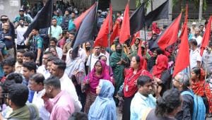 RMG workers protest at the secretariat