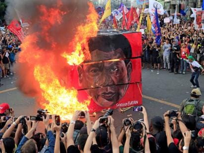 duterte protest.jpg