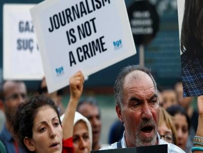 turkey-journalists_reuters2.jpg