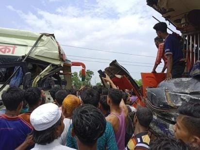 mymensingh_road_crash-02.jpg