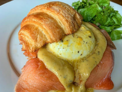 salmon_eggs_benedict.jpg