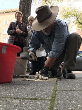 op_-_gunter_demnig_installs_stolpersteine_in_amsterdam_october_3_2018_0.jpg