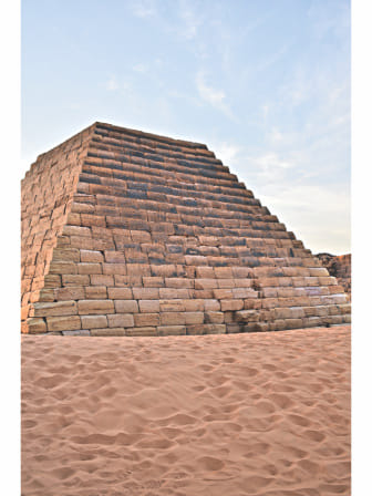 pyramids_2.jpg