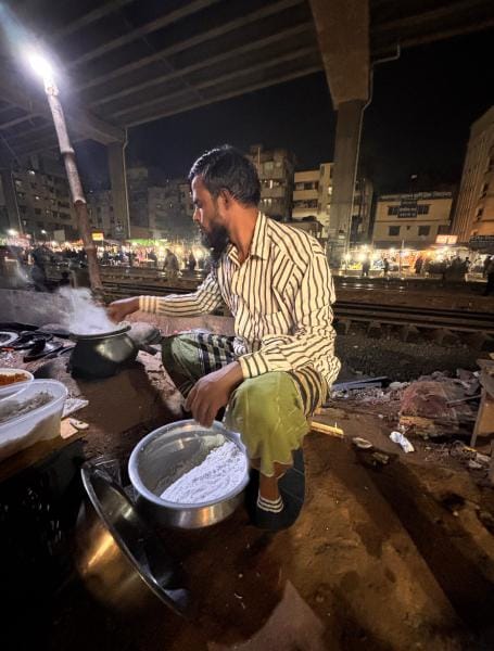 The lives behind Dhaka’s winter pitha stalls