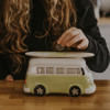 How to save money while travelling How to save money while travelling