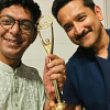 Chanchal Chowdhury receives award from Parambrata Chattopadhyay  Chanchal Chowdhury receives award from Parambrata Chattopadhyay