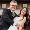 Eric Stonestreet weds longtime partner Lindsay Schweitzer Eric Stonestreet weds longtime partner Lindsay Schweitzer